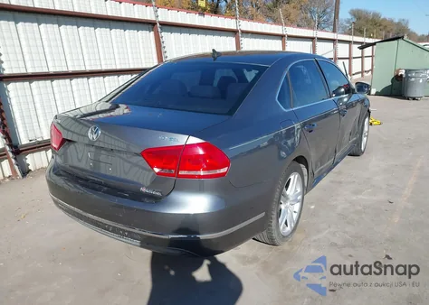 2013 Volkswagen Passat 2.0L Tdi Sel Premium z USA, uszkodzony, nr VIN 1VWCN7A37DC031389